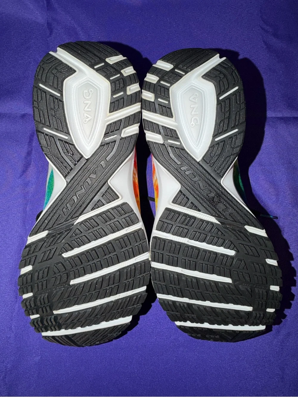 New Brooks Launch 5 Women’s Running Shoes in Tie-Dye Rainbow Size 10.5